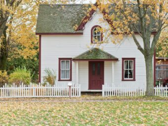 Hus i höstens tecken